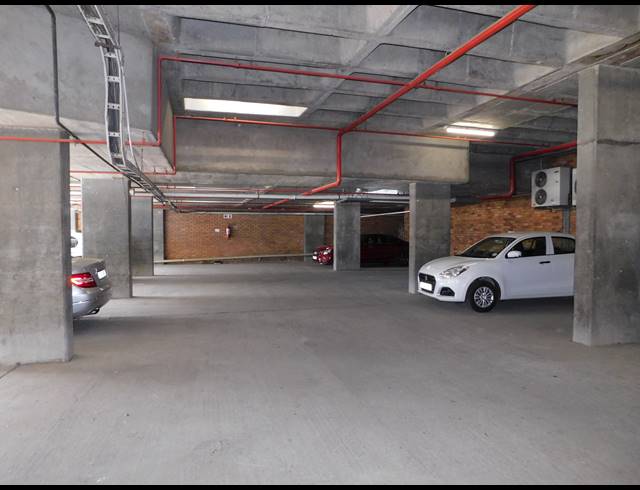 7,200M² OFFICE TO LET IN FERNDALE